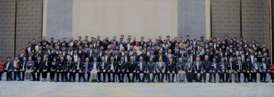 博马会·(中国)集团
,长沙叉车,长沙货架,长沙仓储笼,长沙塑料托盘,长沙升降平台,长沙液压登车桥